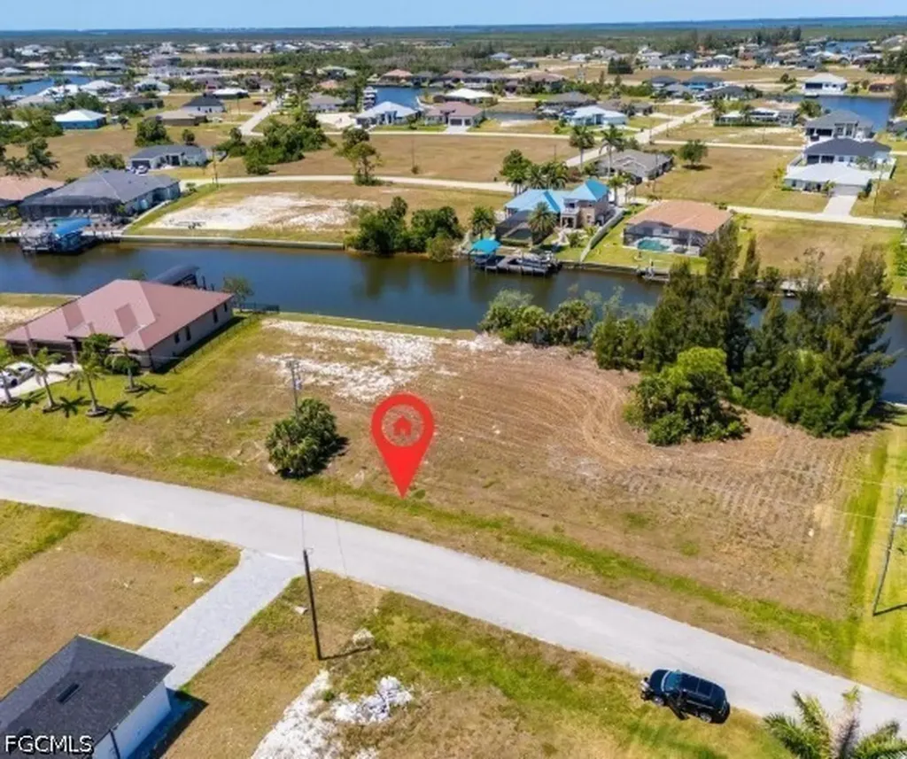 2306 NW 37th Place Cape Coral FL 33993