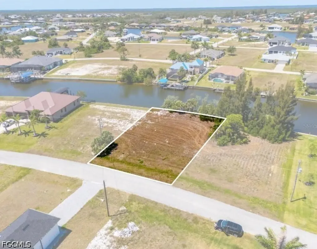 2306 NW 37th Place Cape Coral FL 33993