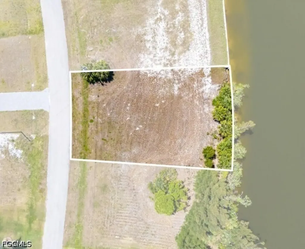2306 NW 37th Place Cape Coral FL 33993