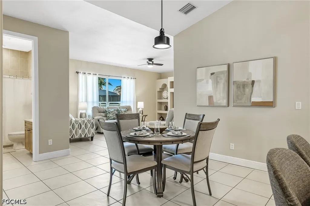 2817 SW 42nd Lane Cape Coral FL 33914