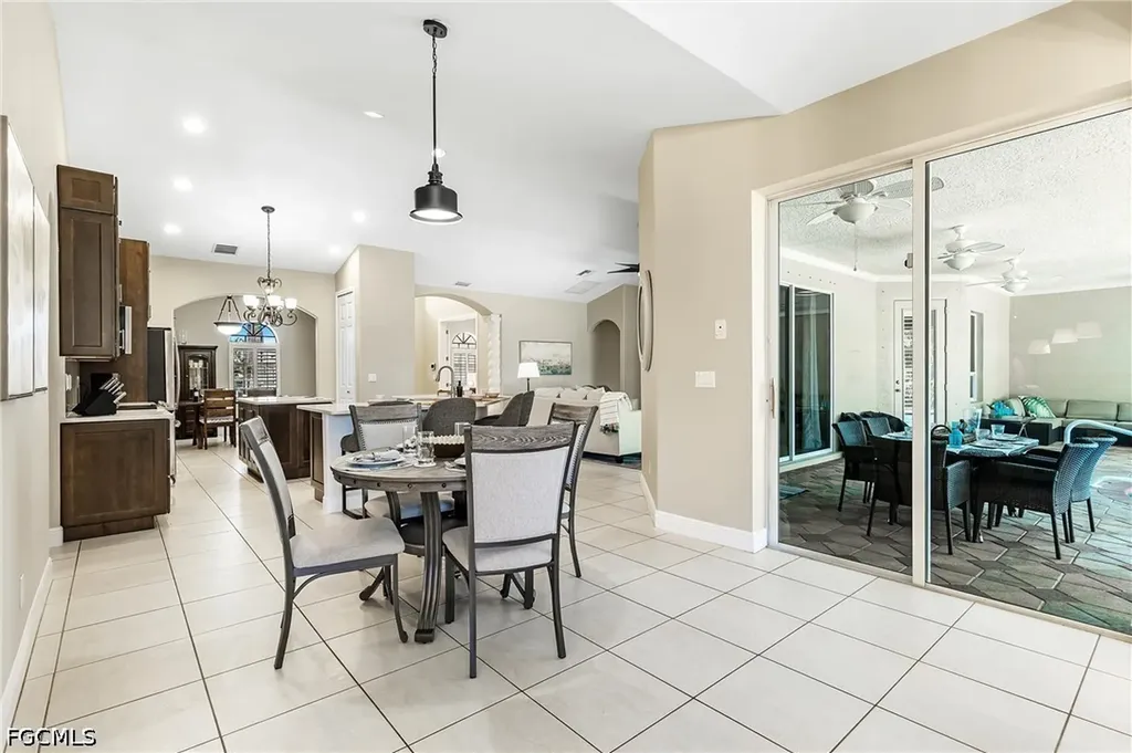 2817 SW 42nd Lane Cape Coral FL 33914