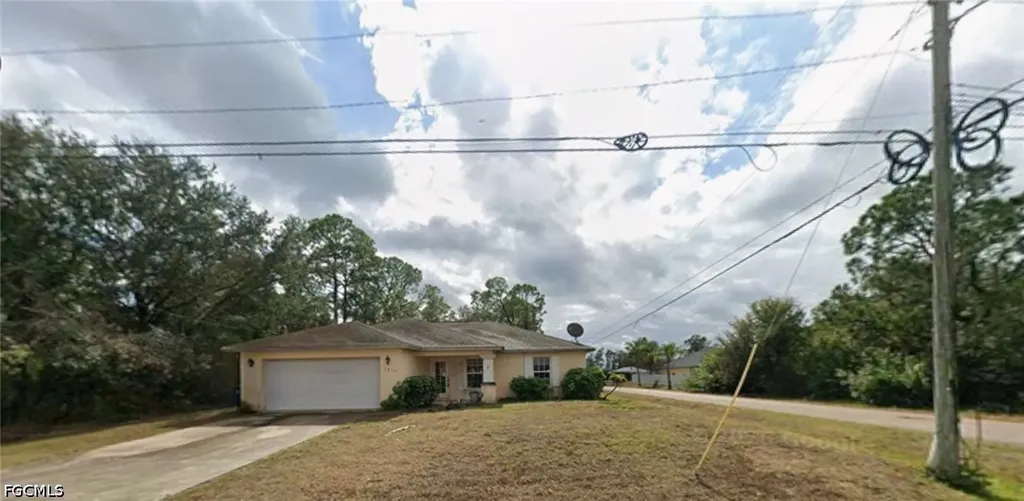 2819 51st Street SW Lehigh Acres FL 33976
