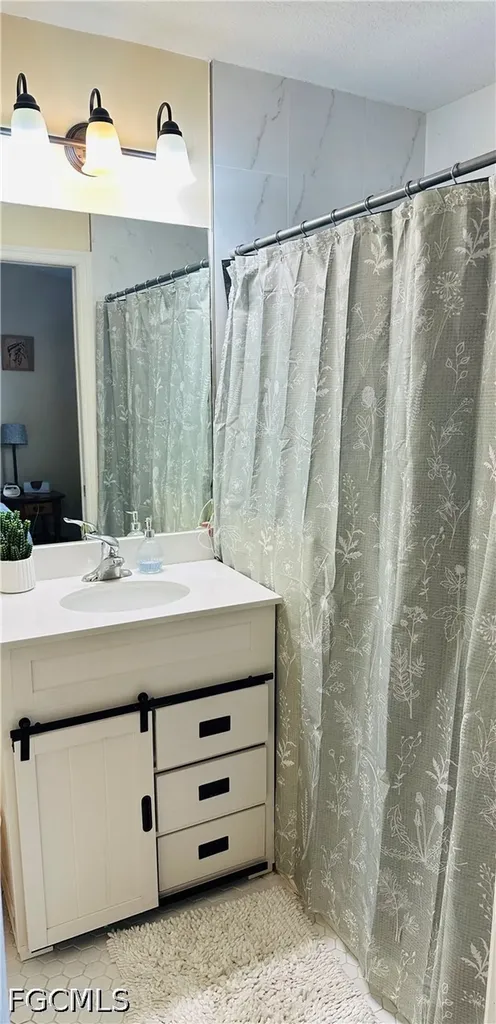 10091 Pacific Pines Avenue Fort Myers FL 33966