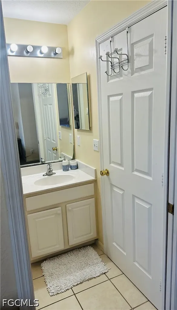10091 Pacific Pines Avenue Fort Myers FL 33966