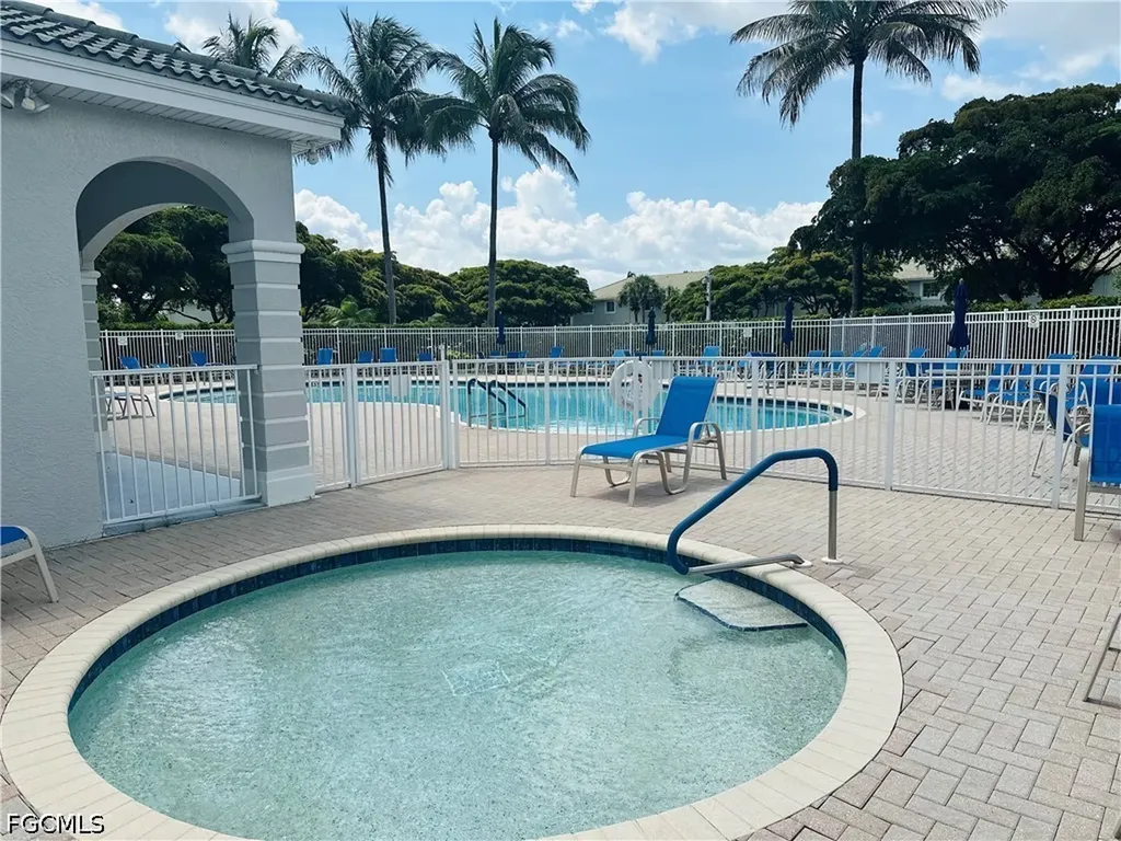 10091 Pacific Pines Avenue Fort Myers FL 33966