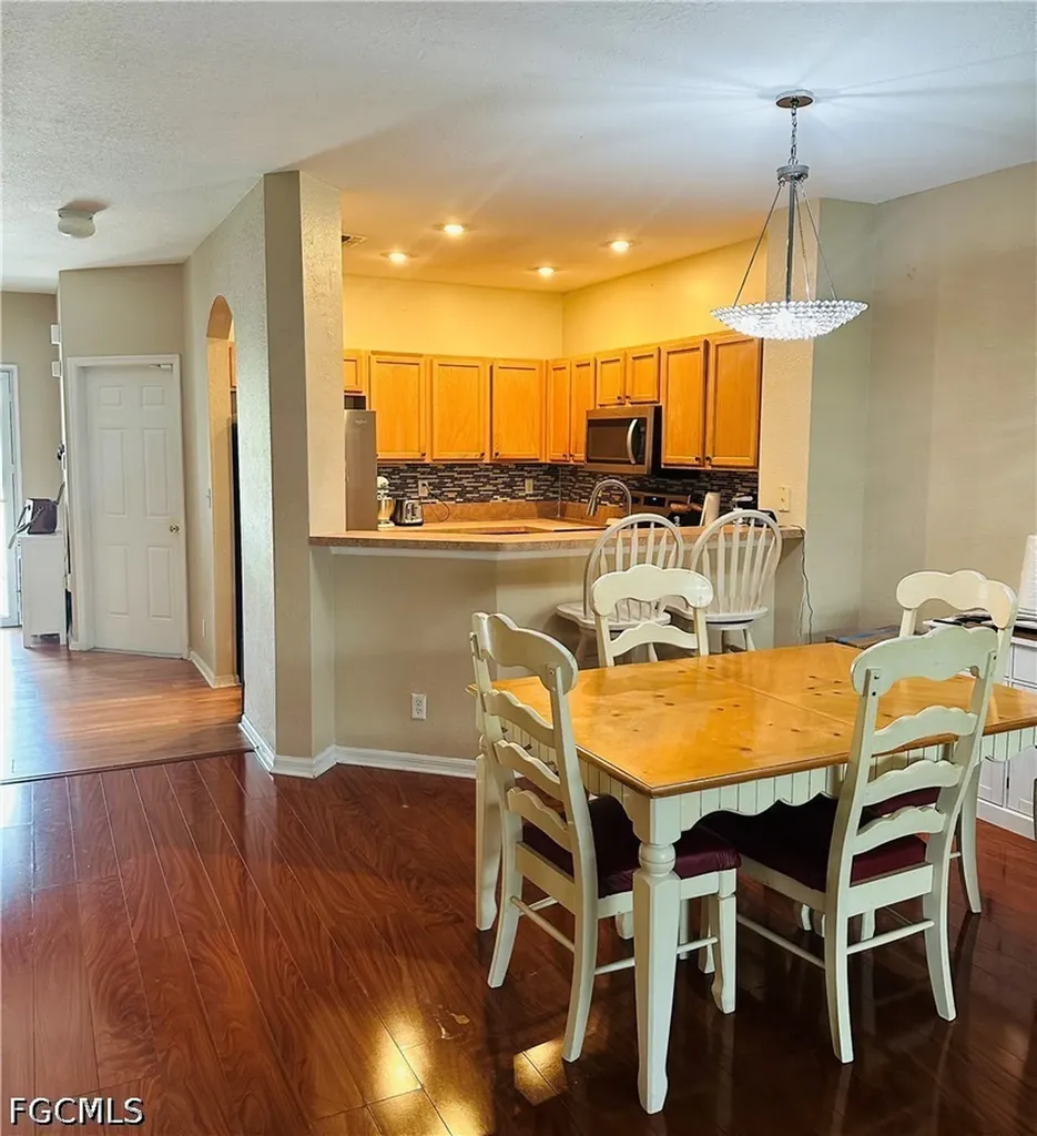 10091 Pacific Pines Avenue Fort Myers FL 33966