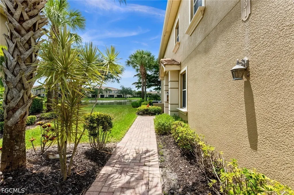 3231 Cottonwood Bend Fort Myers FL 33905