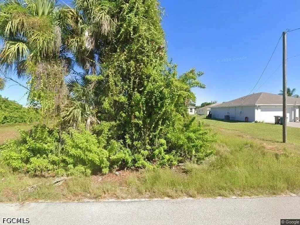 2029 NE 39th Terrace Cape Coral FL 33909