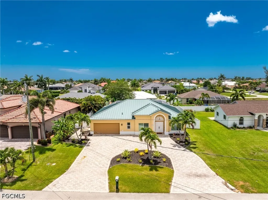 3310 SW 26th Avenue Cape Coral FL 33914