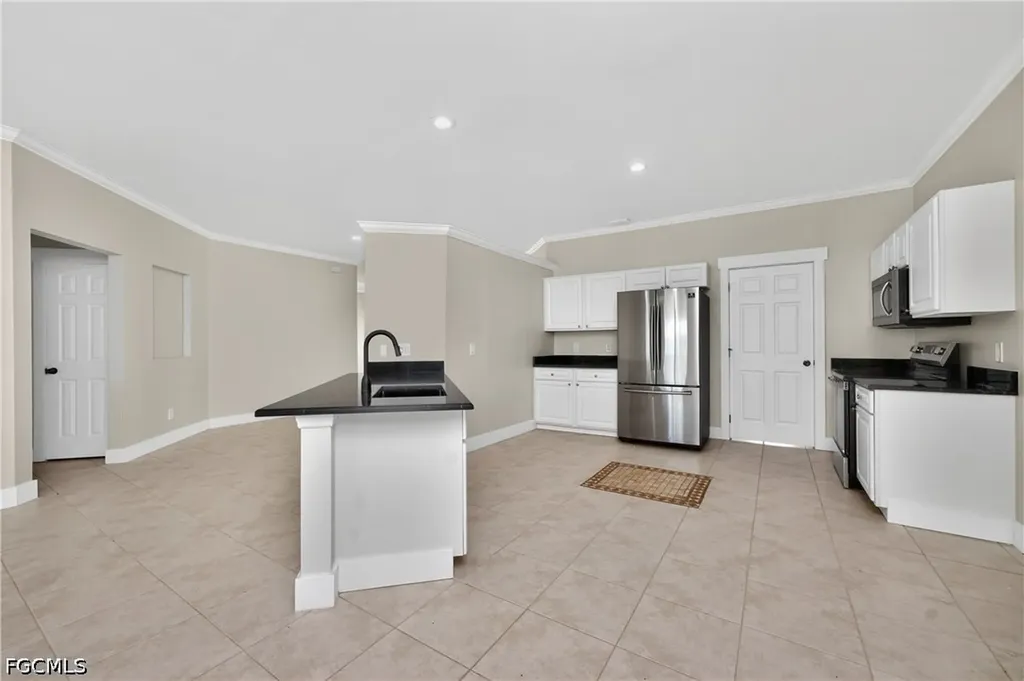 3310 SW 26th Avenue Cape Coral FL 33914