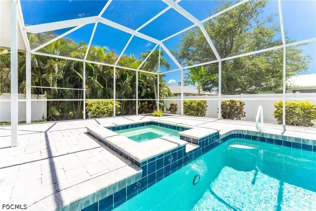 3310 SW 26th Avenue Cape Coral FL 33914