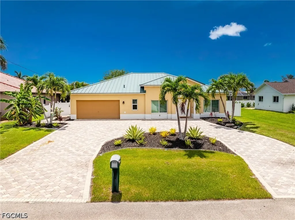3310 SW 26th Avenue Cape Coral FL 33914