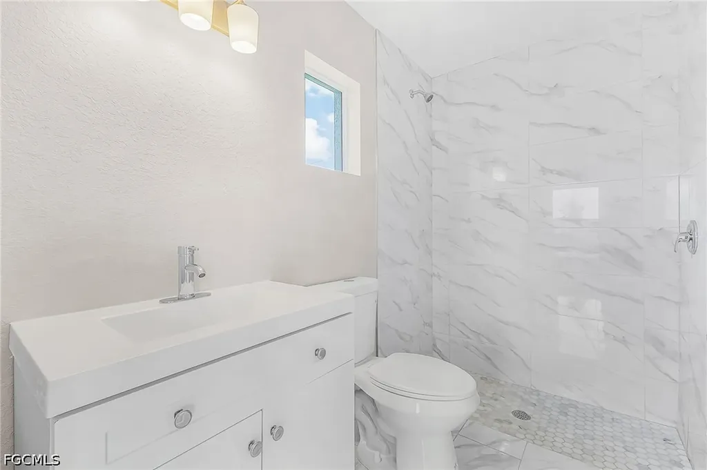 126 NE 9th Street Cape Coral FL 33909