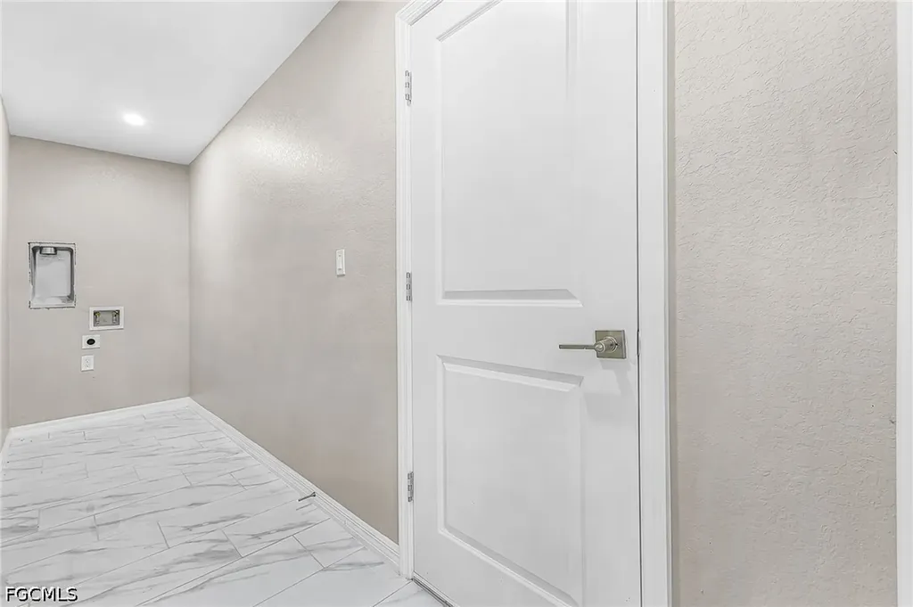 126 NE 9th Street Cape Coral FL 33909