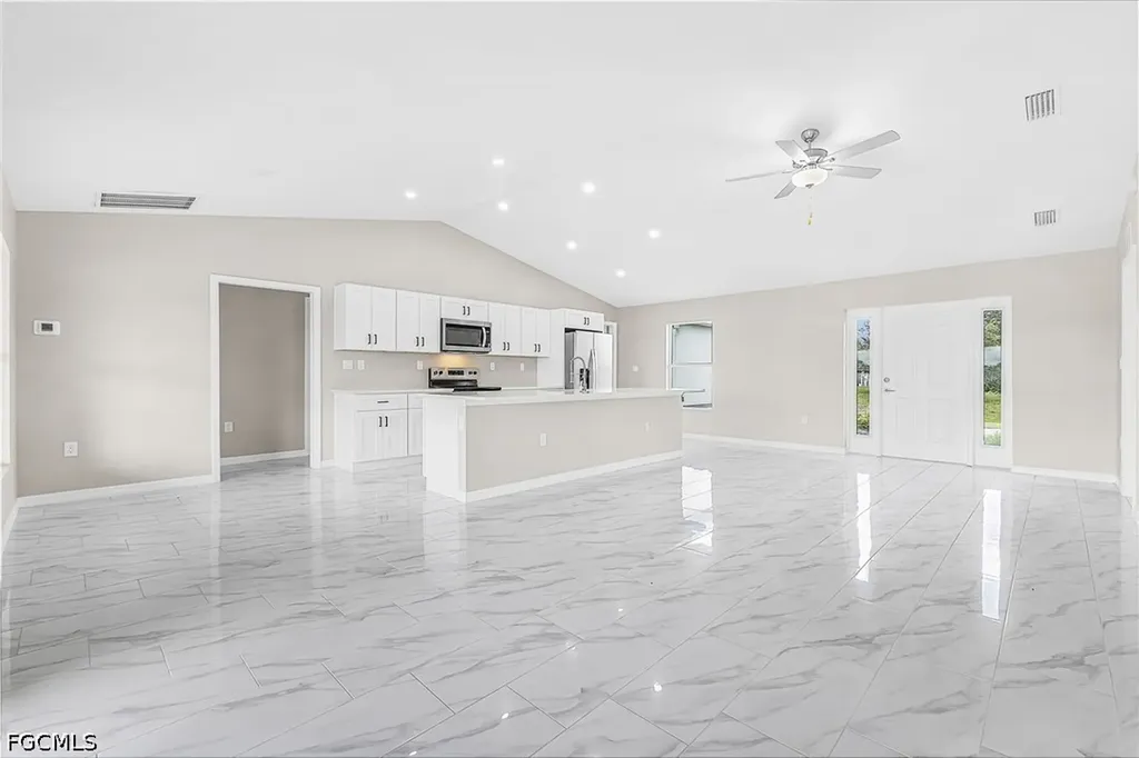 126 NE 9th Street Cape Coral FL 33909
