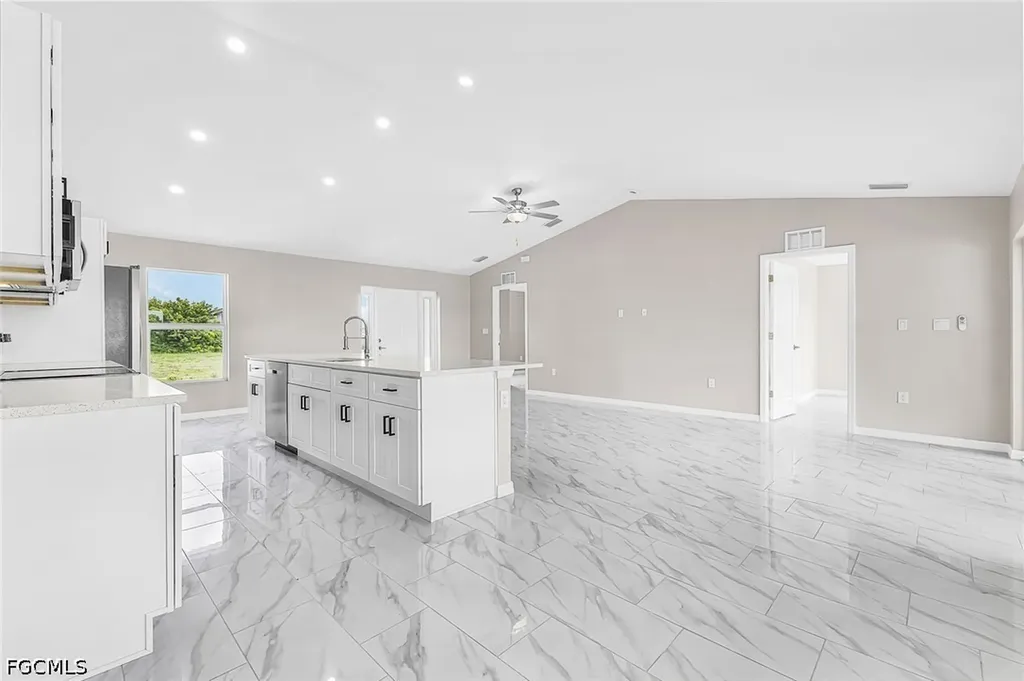 126 NE 9th Street Cape Coral FL 33909