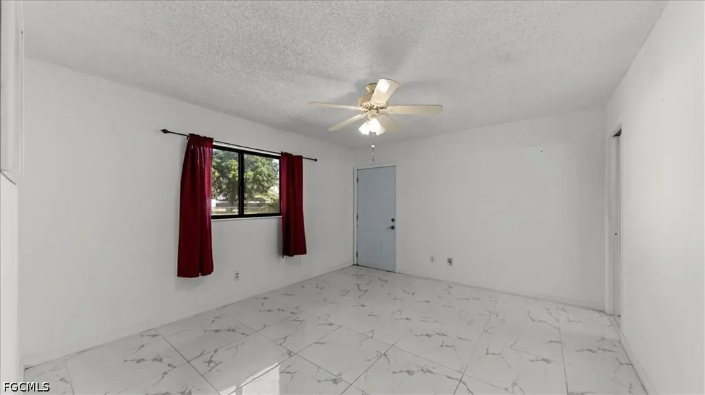 1717 SE 11th Terrace Cape Coral FL 33990