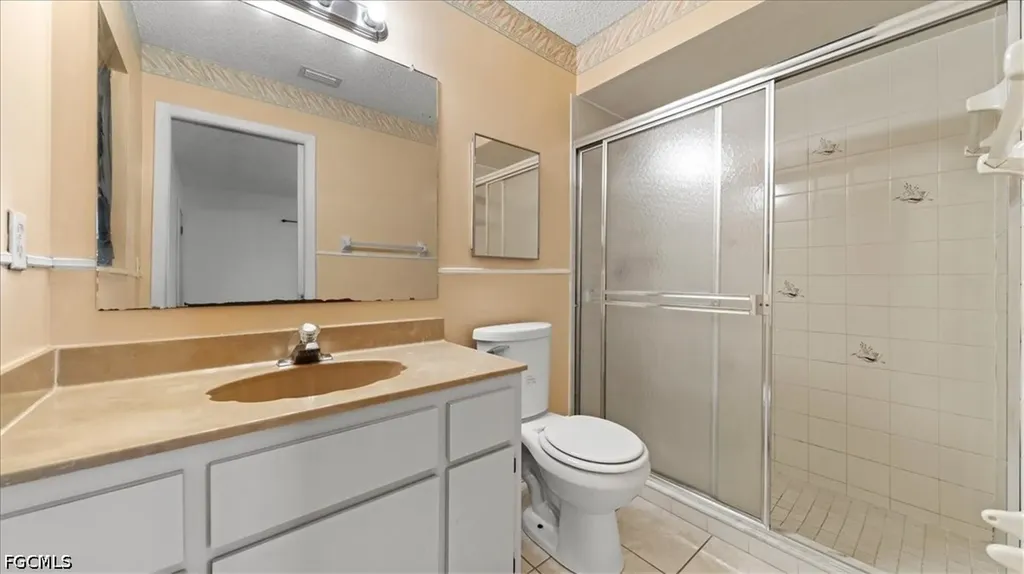 1717 SE 11th Terrace Cape Coral FL 33990
