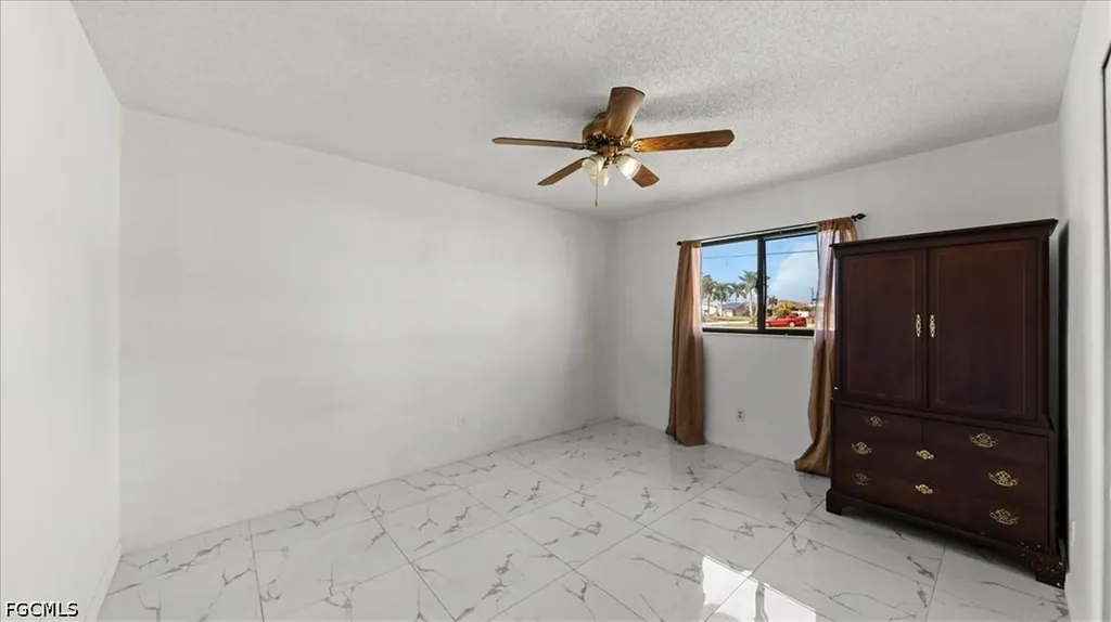 1717 SE 11th Terrace Cape Coral FL 33990