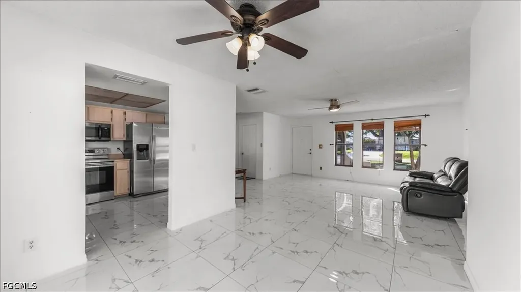 1717 SE 11th Terrace Cape Coral FL 33990