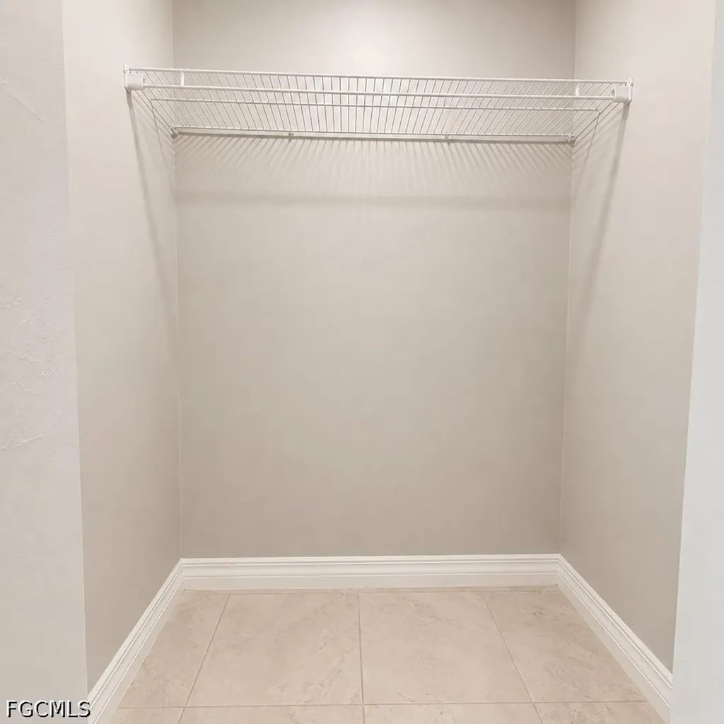 1625 SW 1st Avenue Cape Coral FL 33991