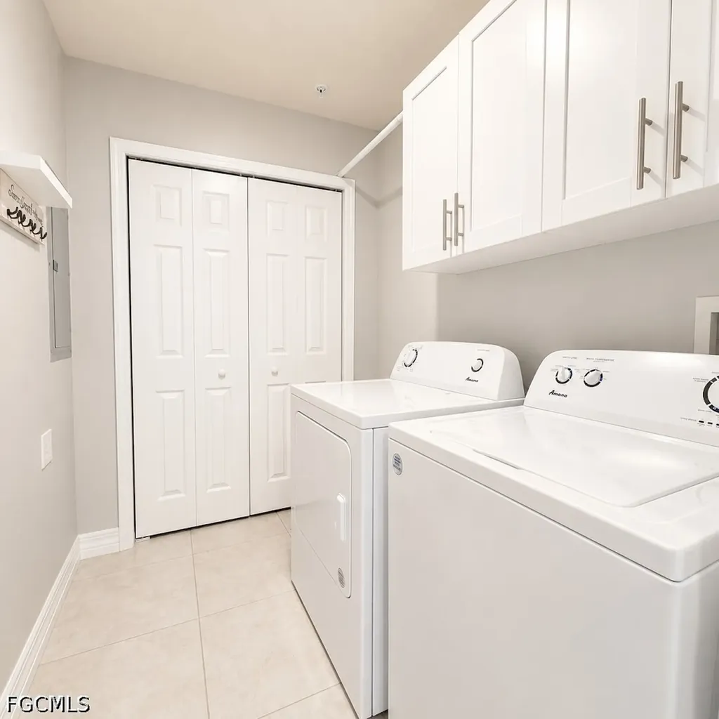 1625 SW 1st Avenue Cape Coral FL 33991