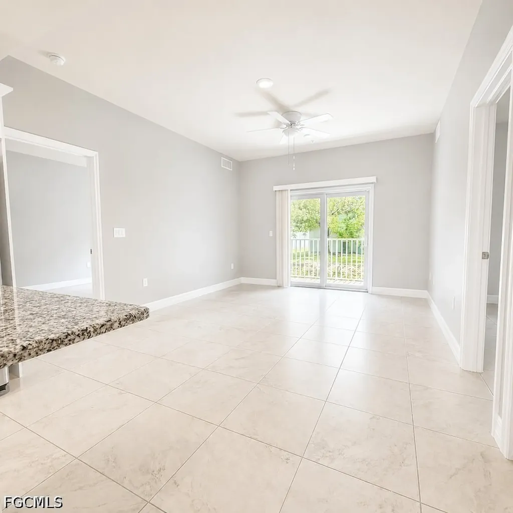1625 SW 1st Avenue Cape Coral FL 33991