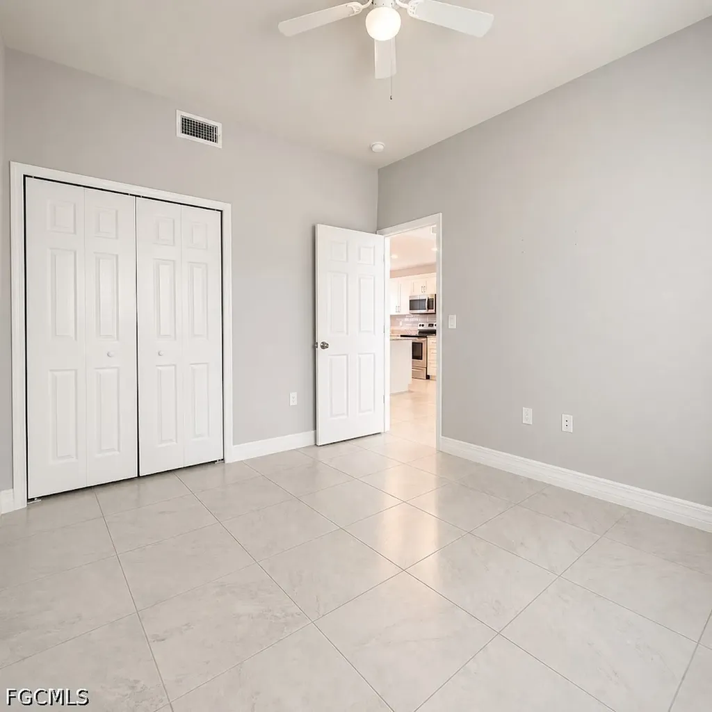 1625 SW 1st Avenue Cape Coral FL 33991