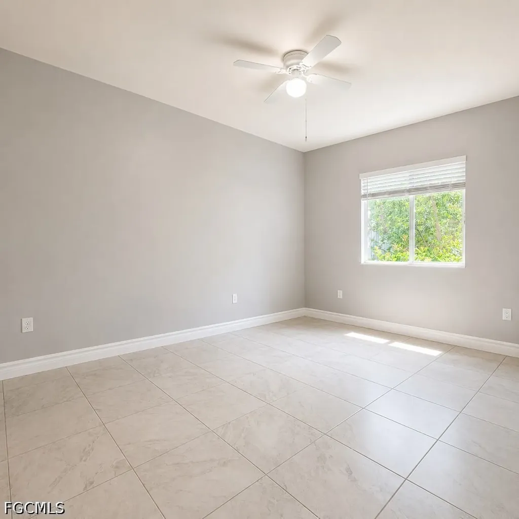 1625 SW 1st Avenue Cape Coral FL 33991