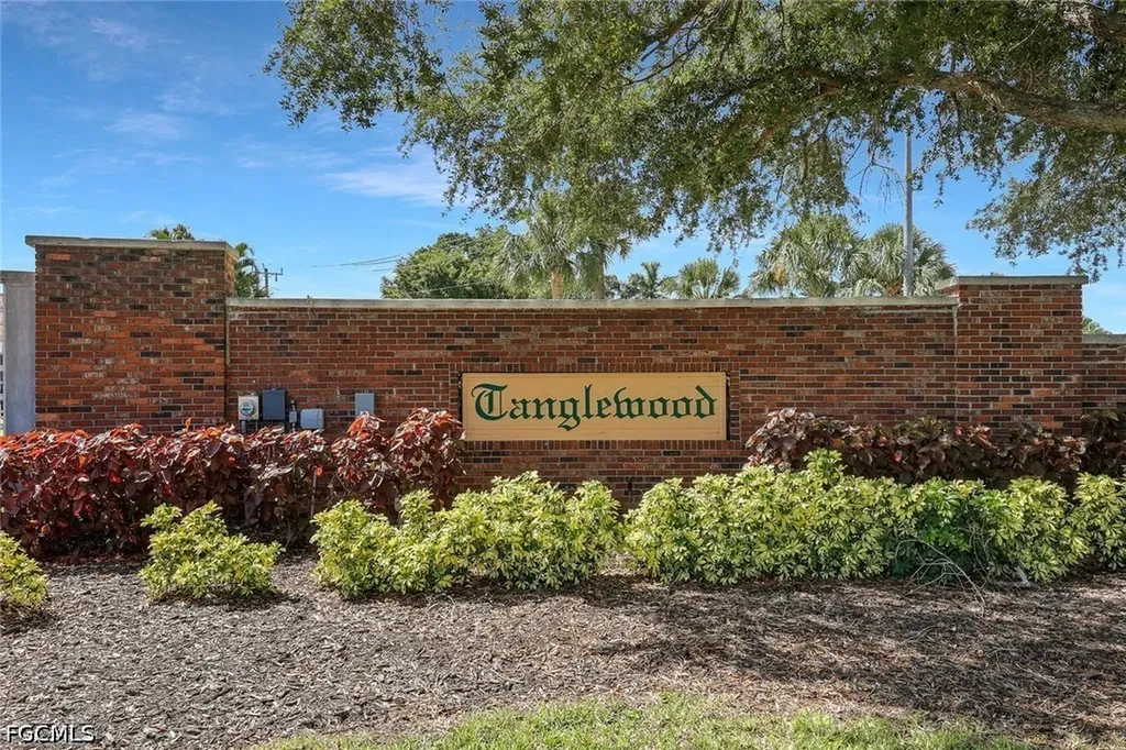 1569 Woodwind Court Fort Myers FL 33919