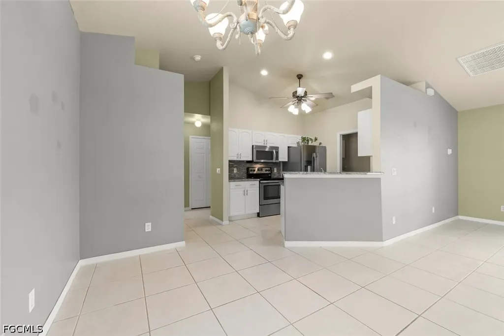 3920 SE 2nd Place Cape Coral FL 33904