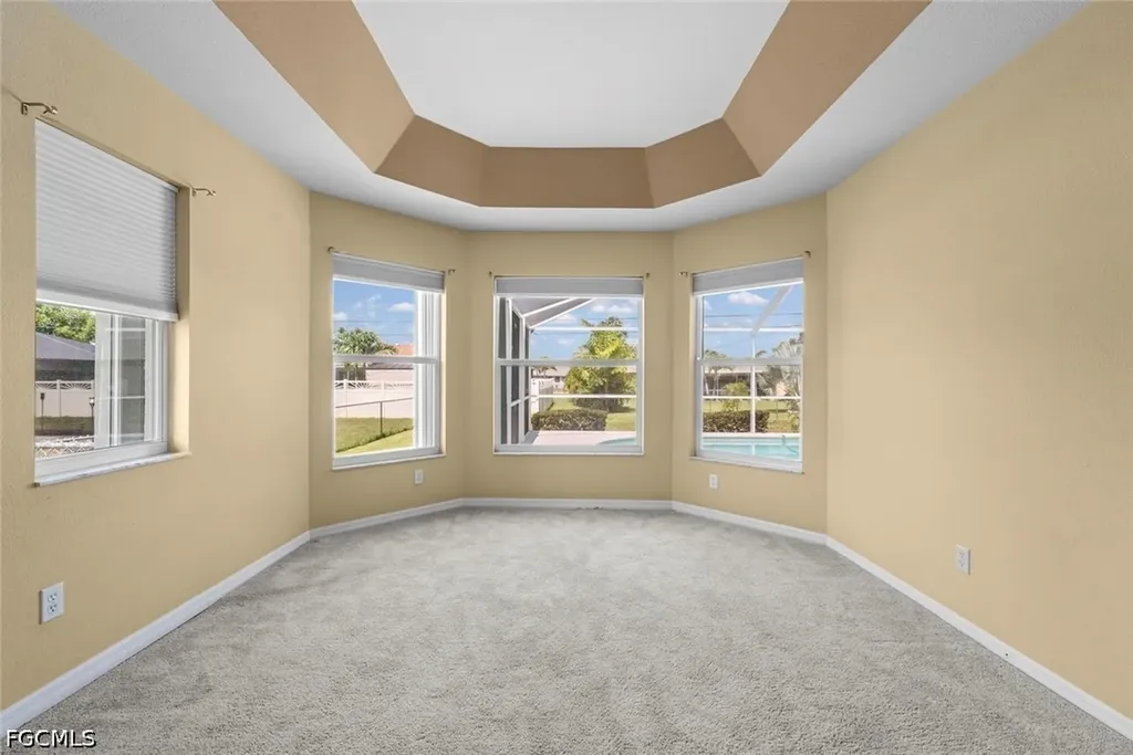 3920 SE 2nd Place Cape Coral FL 33904