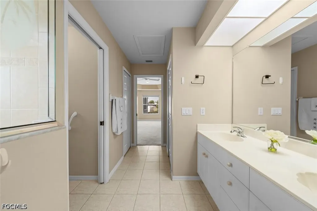 3920 SE 2nd Place Cape Coral FL 33904