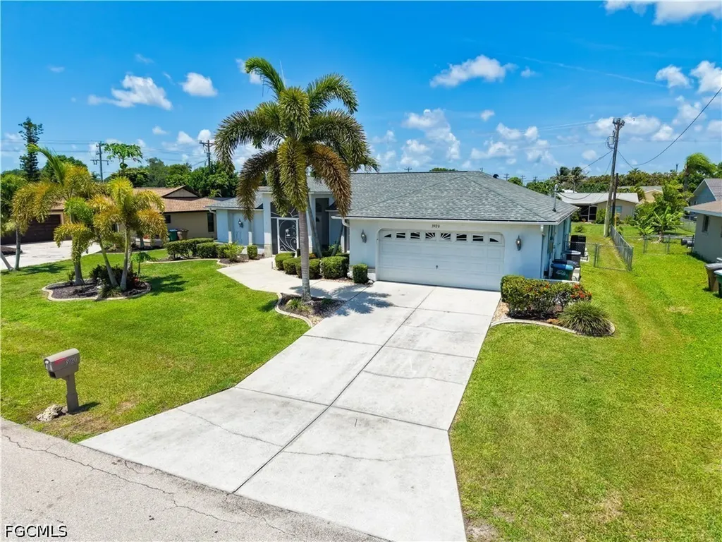 3920 SE 2nd Place Cape Coral FL 33904