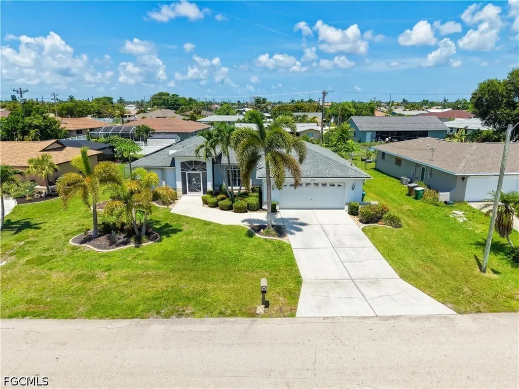 3920 SE 2nd Place Cape Coral FL 33904