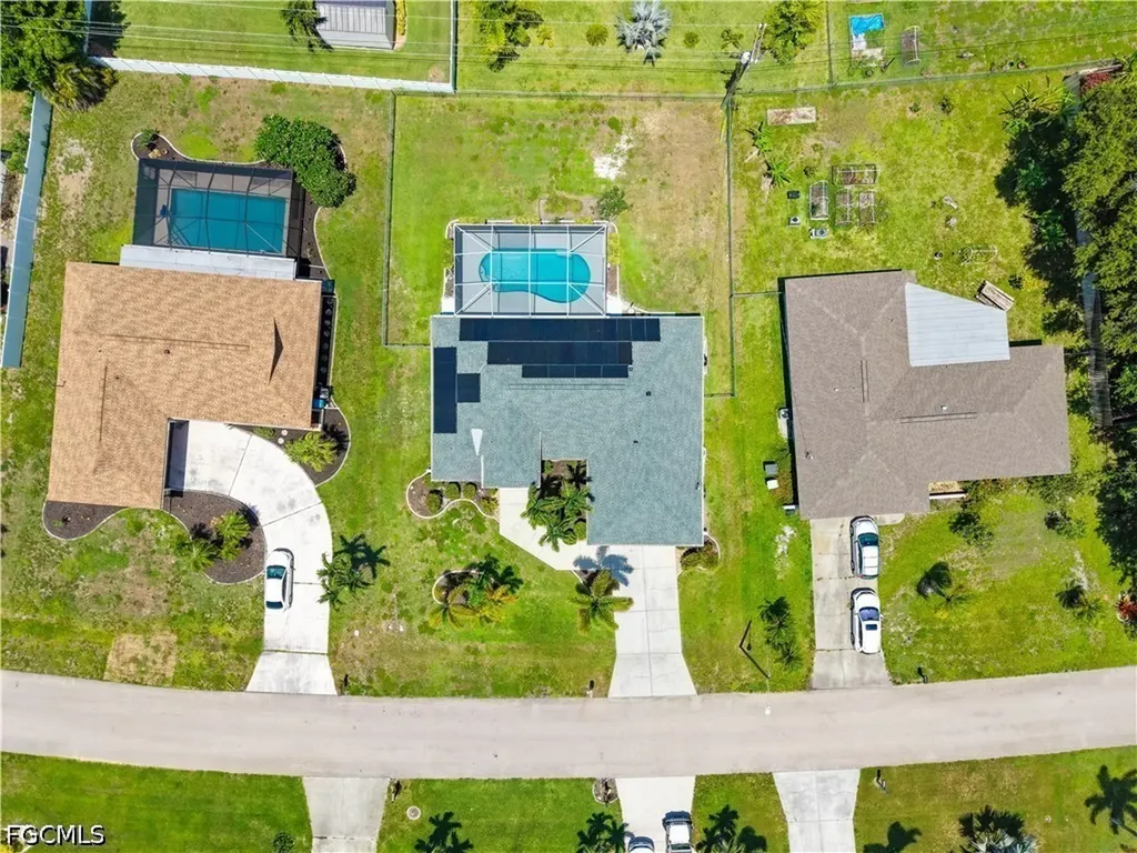3920 SE 2nd Place Cape Coral FL 33904