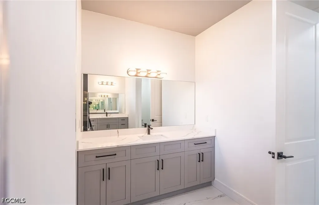 111 NW 6th Street Cape Coral FL 33993