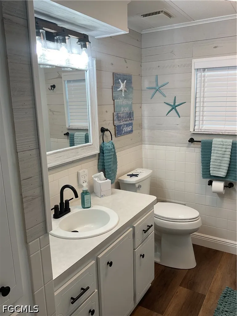 335 Nicklaus Boulevard North Fort Myers FL 33903
