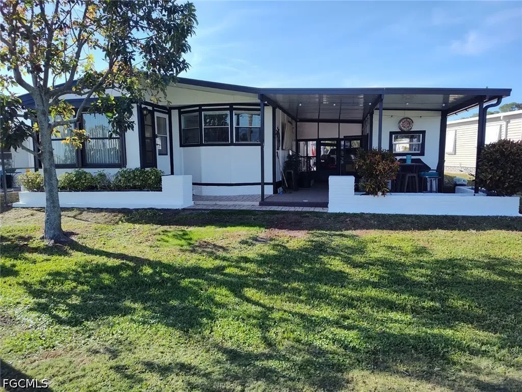 335 Nicklaus Boulevard North Fort Myers FL 33903