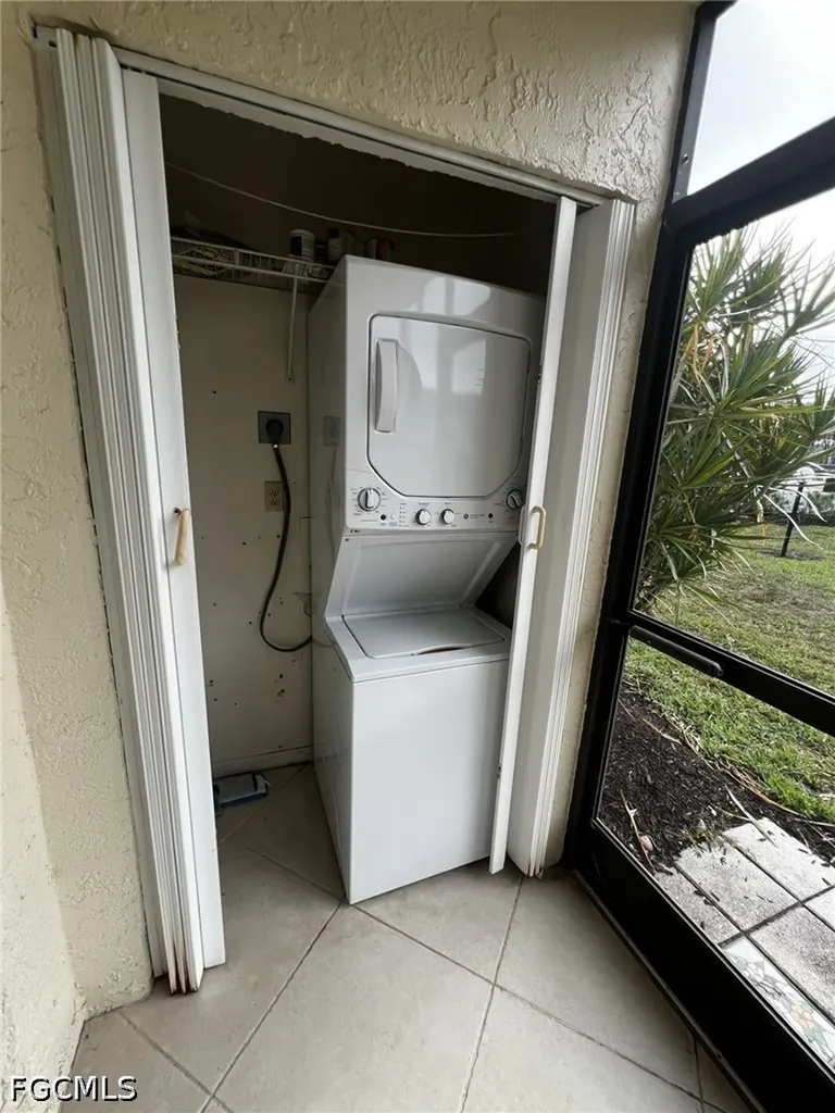 9301 Central Park Drive Fort Myers FL 33919