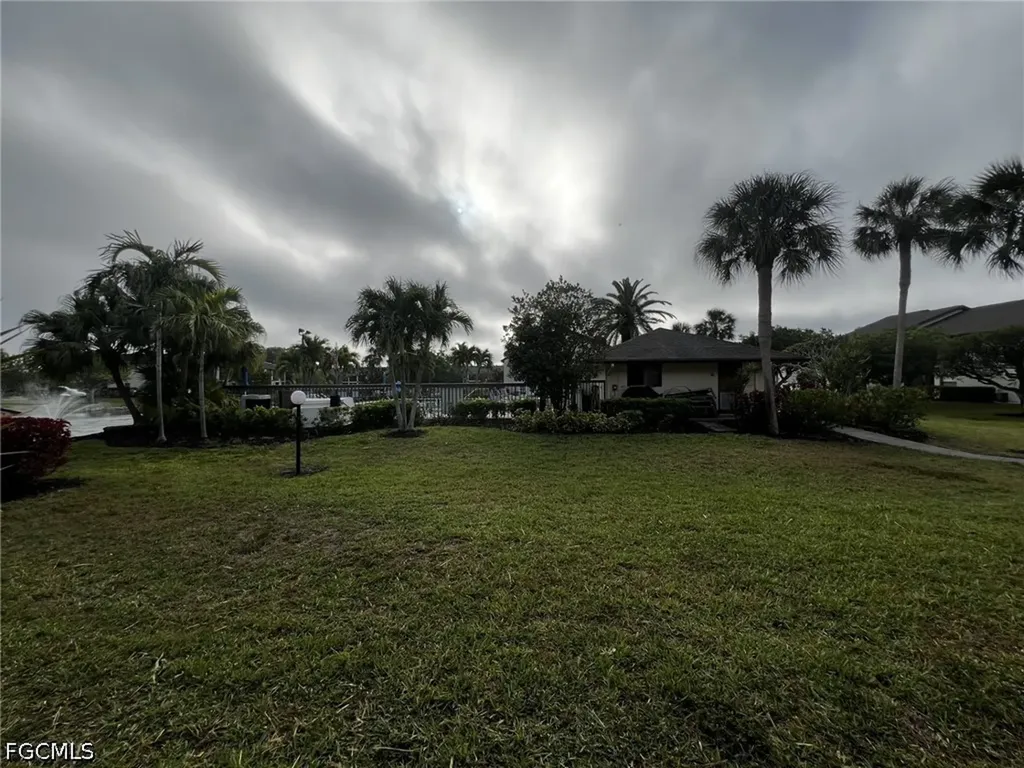 9301 Central Park Drive Fort Myers FL 33919