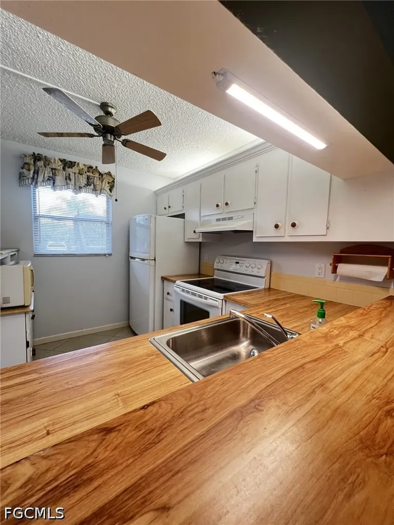 9301 Central Park Drive Fort Myers FL 33919