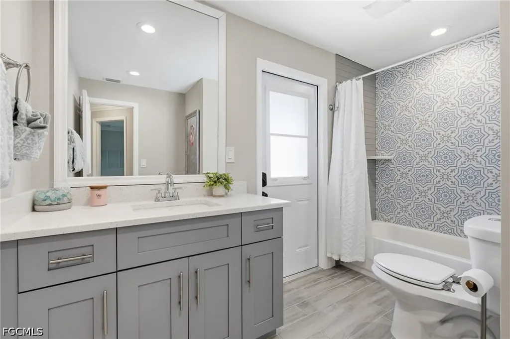 2218 Coral Point Drive Cape Coral FL 33990
