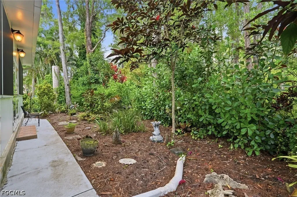 10727 Maui Circle Estero FL 33928