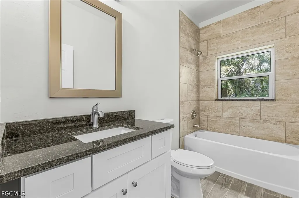1111 SW 5th Terrace Cape Coral FL 33991