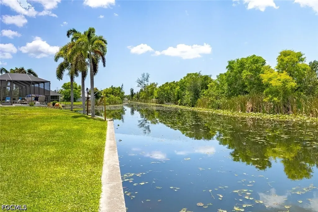 1111 SW 5th Terrace Cape Coral FL 33991