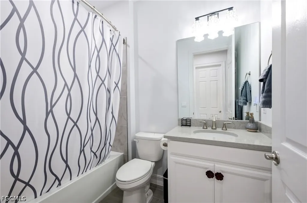 998 Enbrook Loop Naples FL 34114