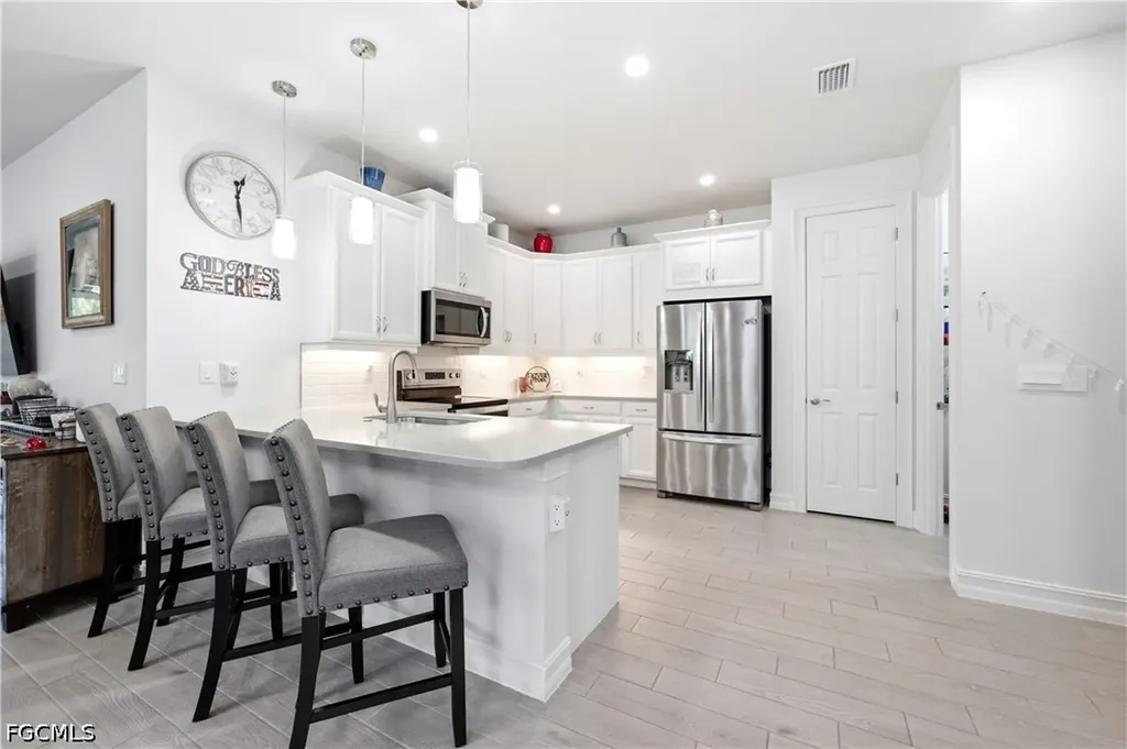 998 Enbrook Loop Naples FL 34114