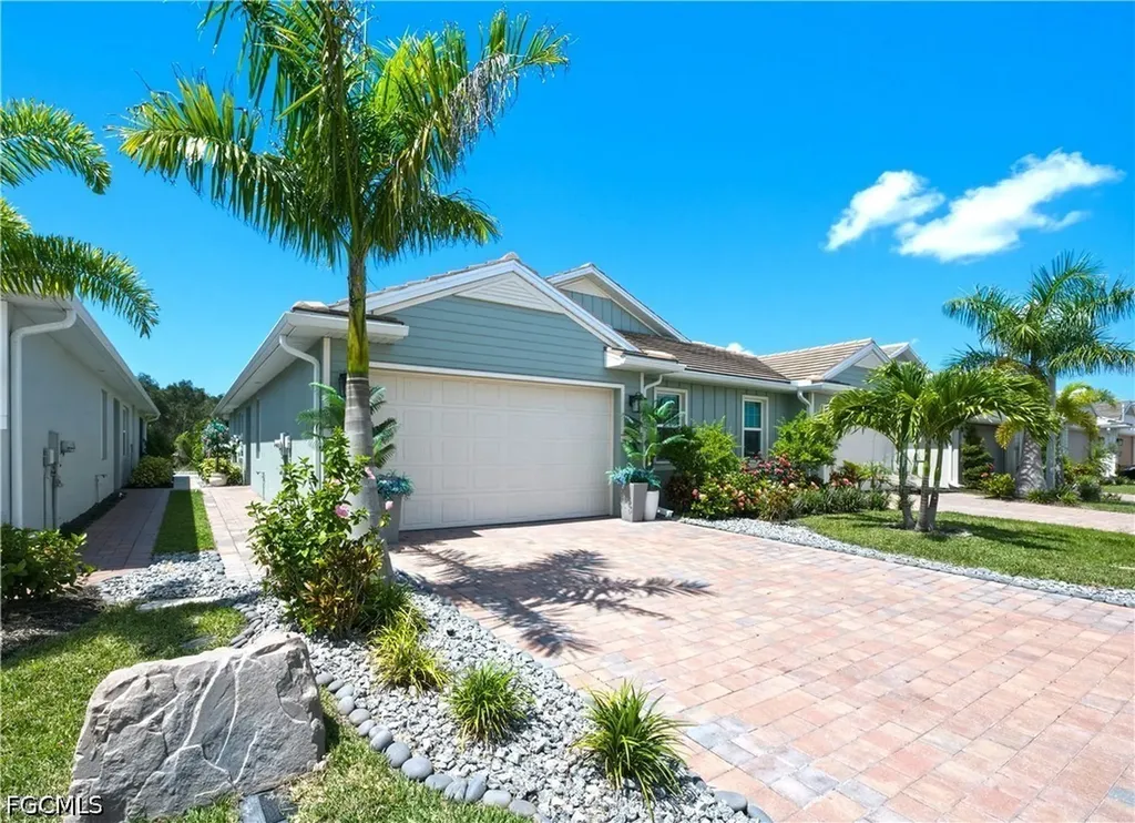 998 Enbrook Loop Naples FL 34114