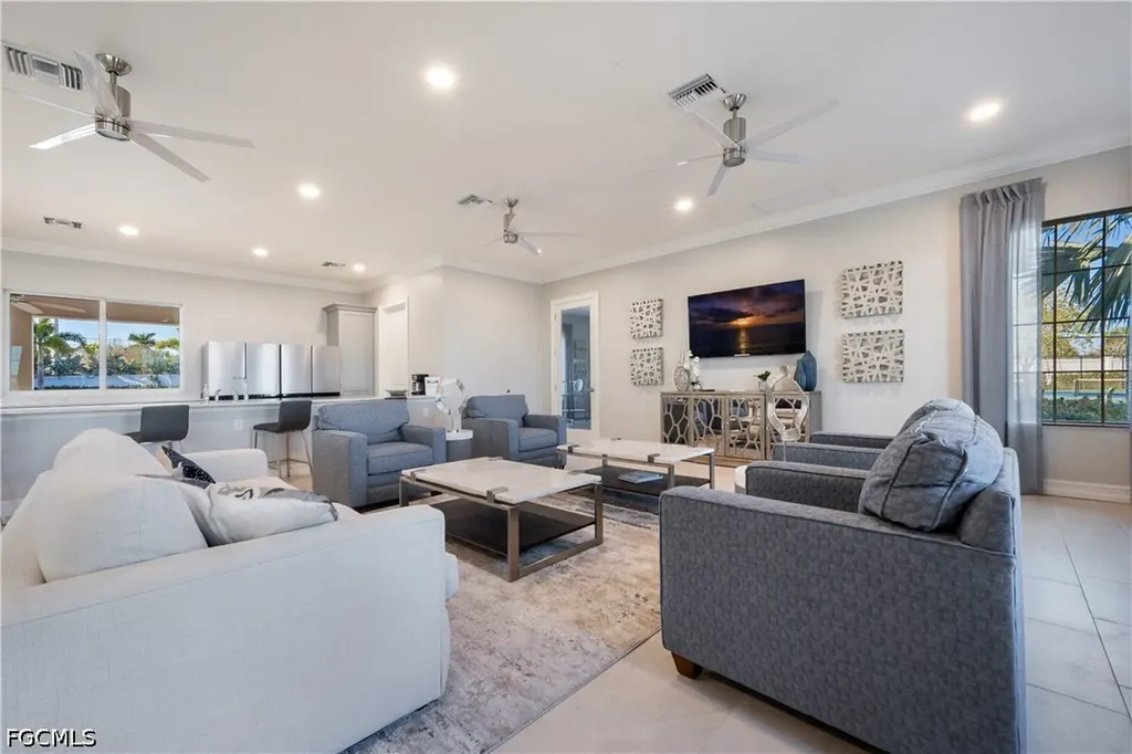998 Enbrook Loop Naples FL 34114